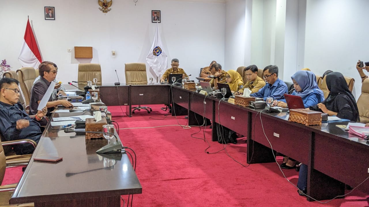 Rustam Soroti Manajemen Anggaran OPD dalam Rapat Realisasi APBD Semester Pertama 2024