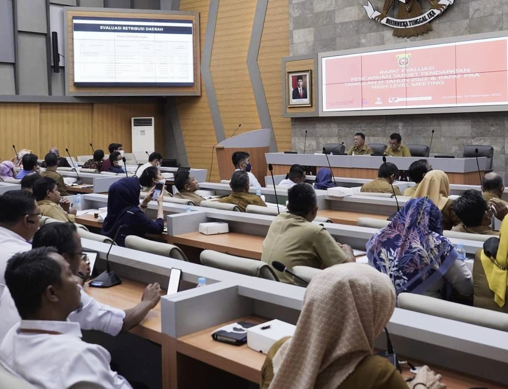 Rapat Evaluasi Pencapaian Pendapatan 2022 Pemkot Samarinda