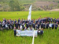 Karyawan Pupuk Indonesia Grup menjalankan program AKSI 2026 di Bulutana, Kabupaten Gowa, Sulawesi Selatan, melalui kegiatan sosial, lingkungan, pendidikan, dan pertanian yang menjangkau 2.340 warga.